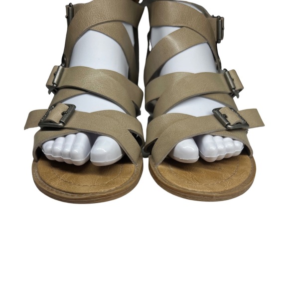 Blowfish gladiator strappy sandal 7.5 tan neutral summer casual vacation beach - Picture 8 of 10